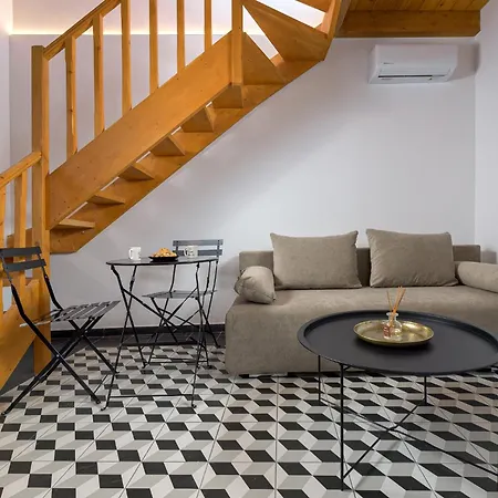 Fiore Apartment